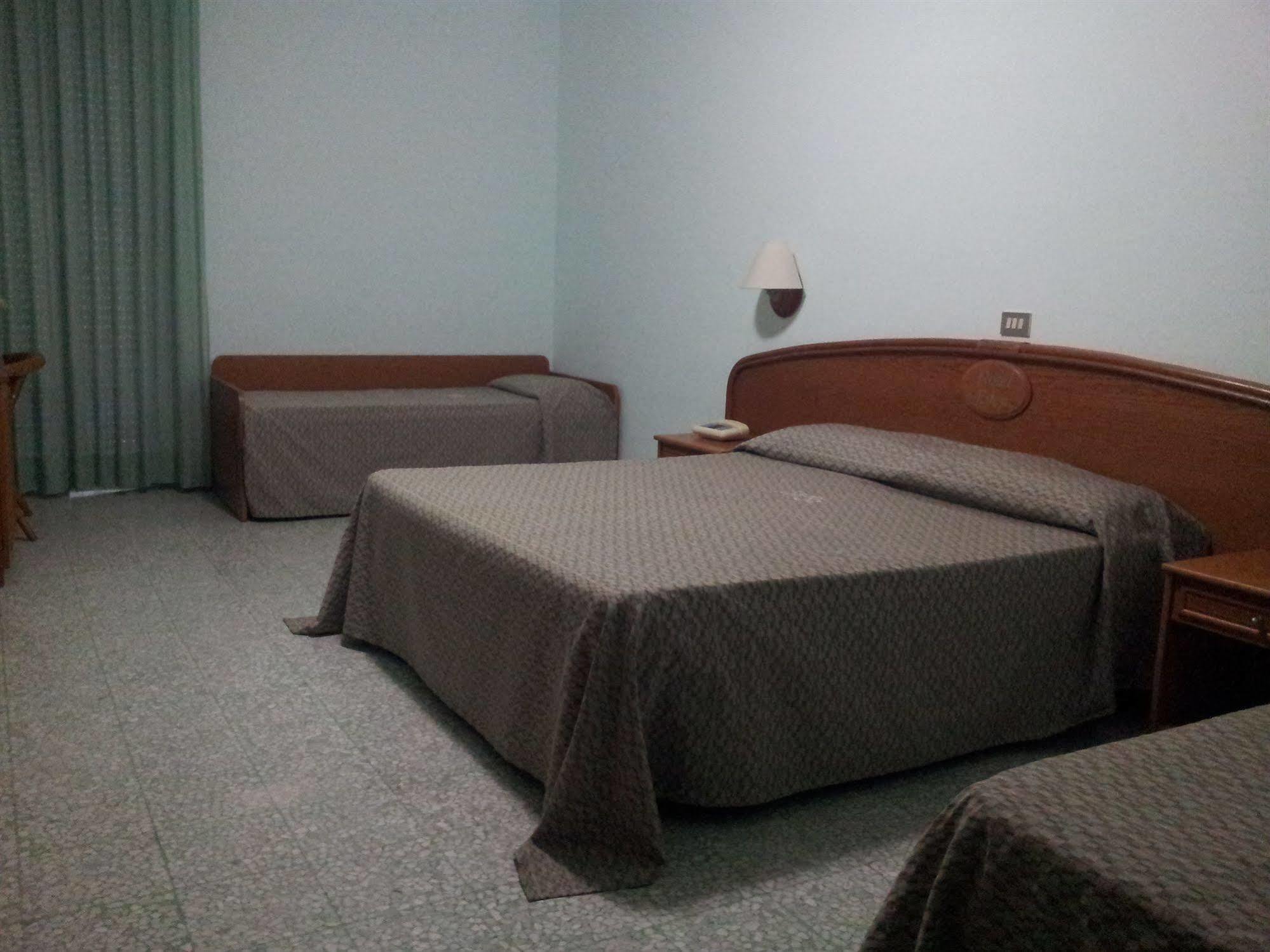 Eden Hotel 3*